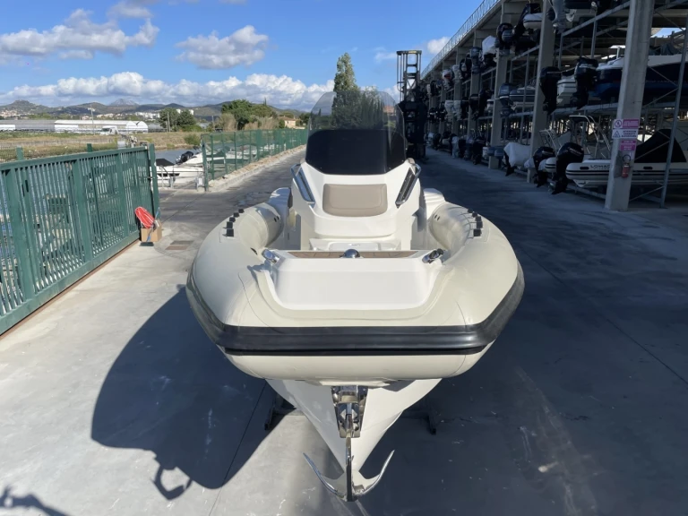 Location bateau Lomac 7.0 TURISMO à Hyères sur Samboat