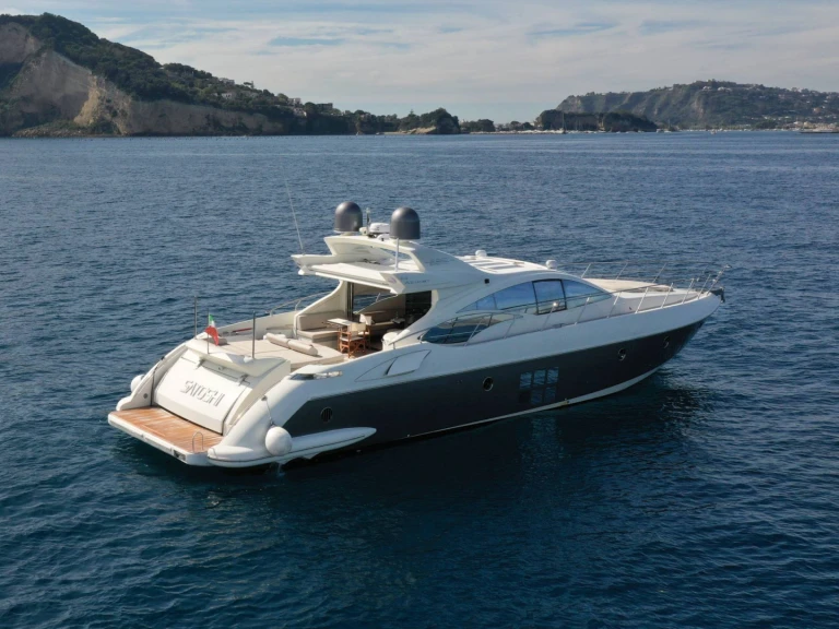 Location à Bacoli - Azimut 68S sur SamBoat