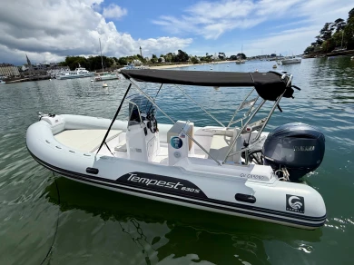 Location Semi-rigide à Combrit - Capelli Tempest 630