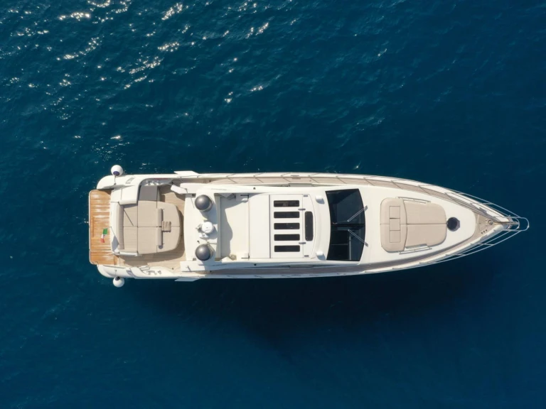 Yacht à louer à Bacoli au meilleur prix
