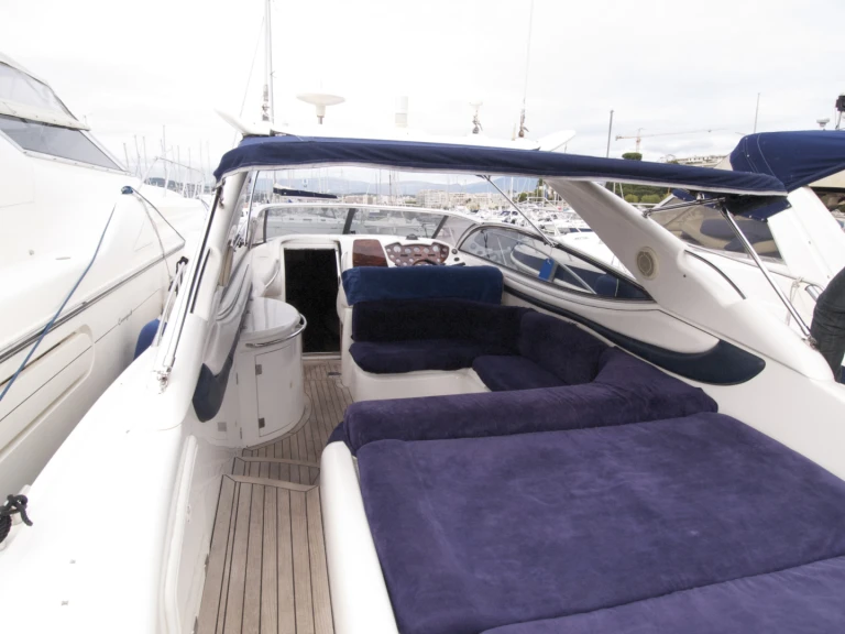 Louez un Sunseeker Superhawk 48 à Antibes