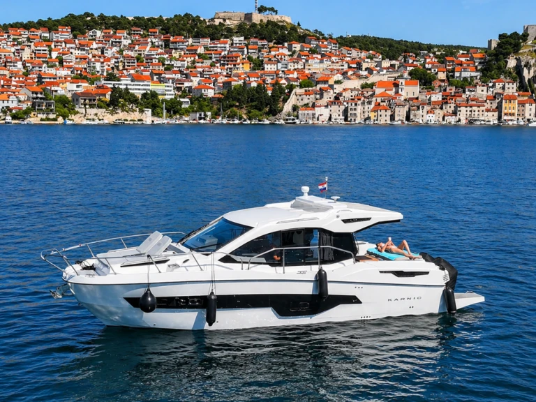 Location bateau Karnic s37x à Sibenik sur Samboat