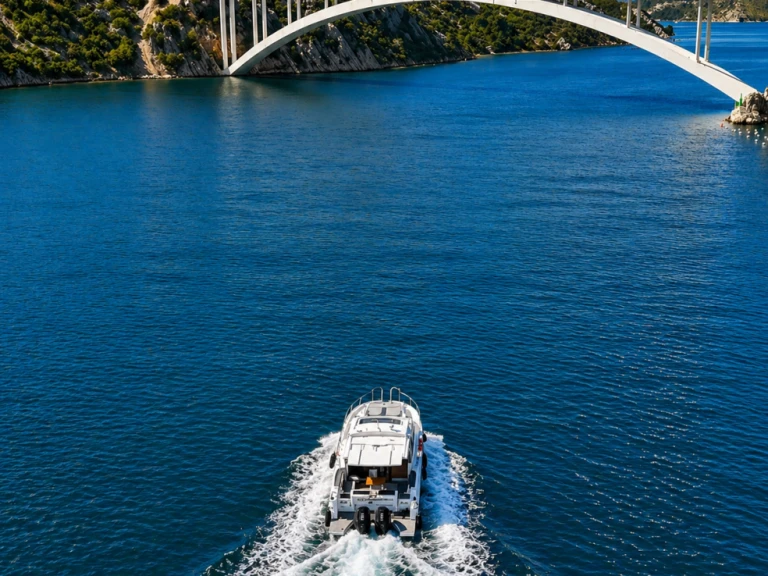 Karnic s37x a louer à Sibenik