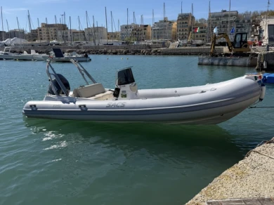 Boat rental Sacs Sacs S 640 in Anzio on Samboat