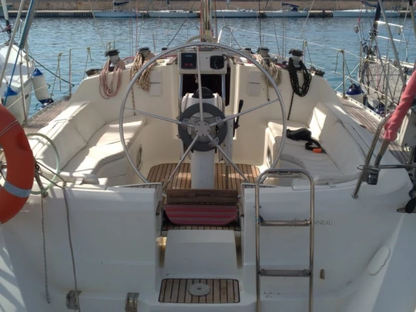 Location bateau Santa Maria di Leuca pas cher Sun Odyssey 37.1