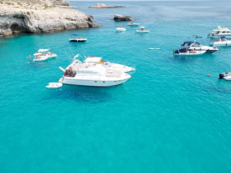 Bateau à moteur à louer à Marzamemi au meilleur prix