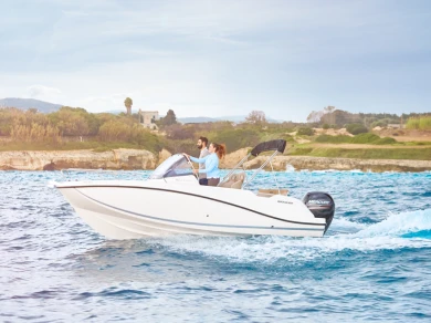 Noleggiare una Quicksilver Activ 605 Sundeck a Llançà