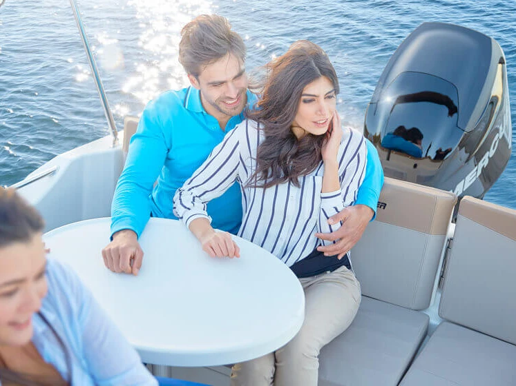 Location bateau Llançà pas cher Activ 605 Sundeck