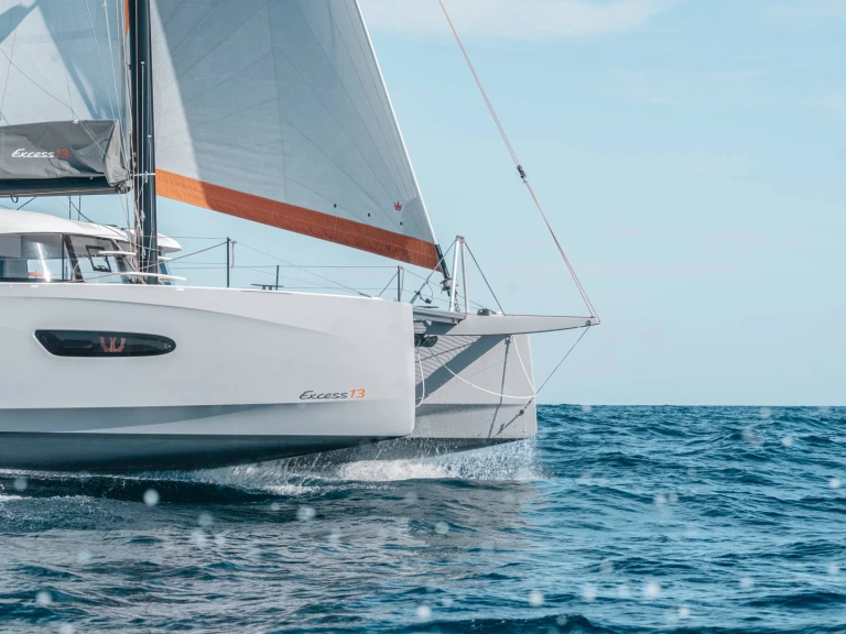 Location bateau France pas cher Excess 13