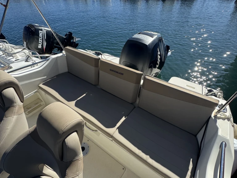 Louez un Quicksilver Quicksilver 675 Open Activ à Six-Fours-les-Plages