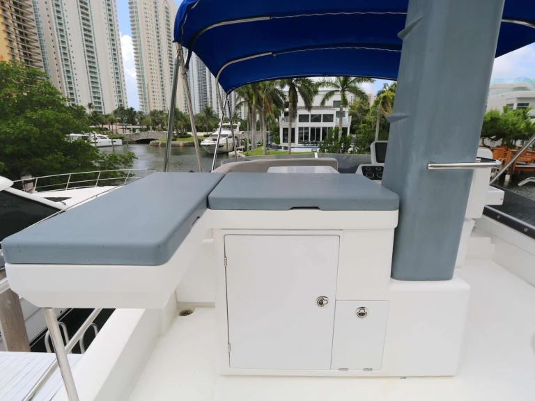 Azimut Caprice a louer à Miami