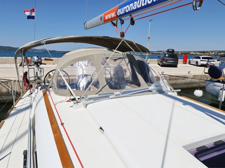 Louer Voilier avec ou sans skipper Jeanneau à Biograd na Moru