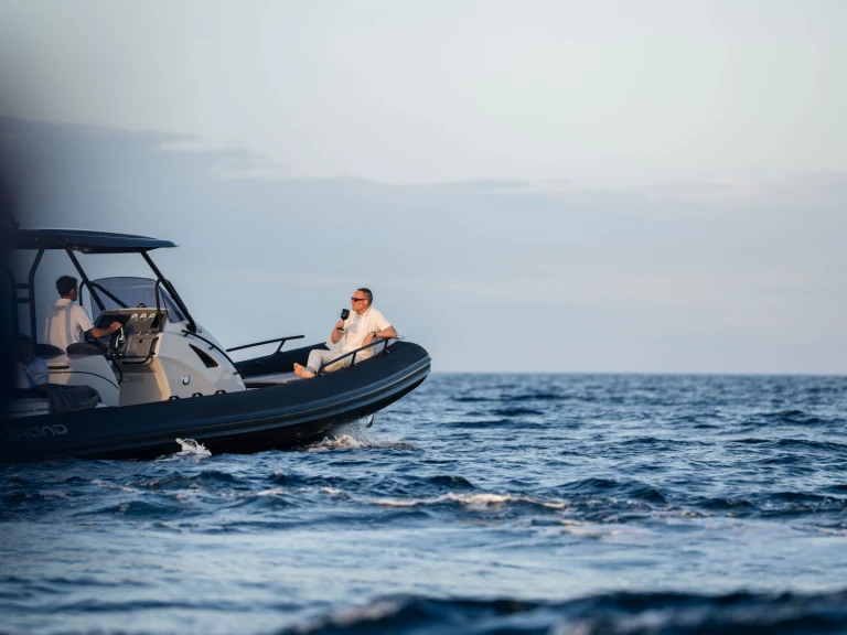 Location Semi-rigide à Il-Kalkara - Grand Boats Golden Line G850LF