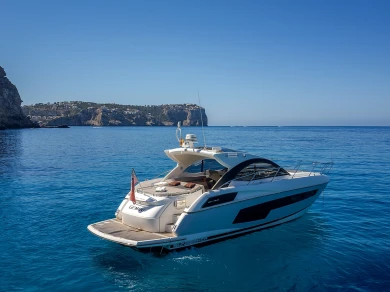Louer Bateau à moteur avec ou sans skipper Sunseeker à Vilamoura