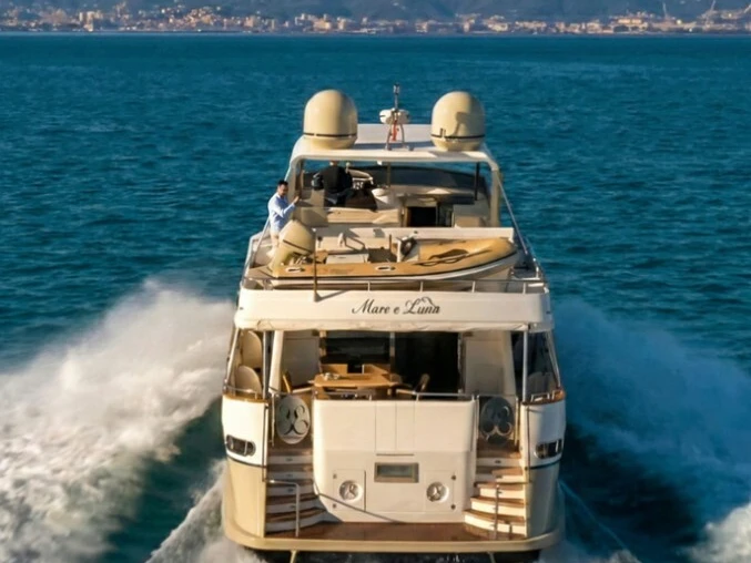 Location bateau Falcon Falcon 80 Fly à Salerne sur Samboat
