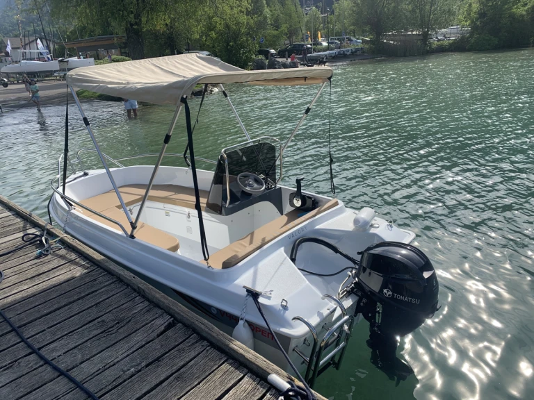 Location Bateau à moteur Valory avec permis