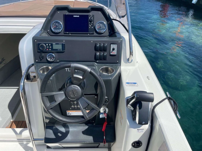 Location bateau Quicksilver Activ 755 Sundeck à Marina (Ville) sur Samboat