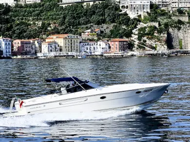 Louez un Itama Itama 38 à Sorrento