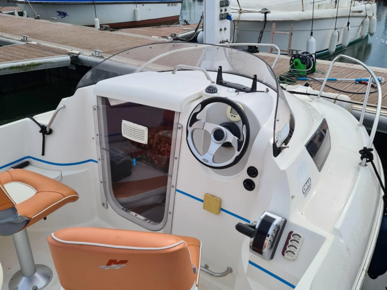 Location bateau Quicksilver Quicksilver 470 Cruiser à Dunkerque sur Samboat