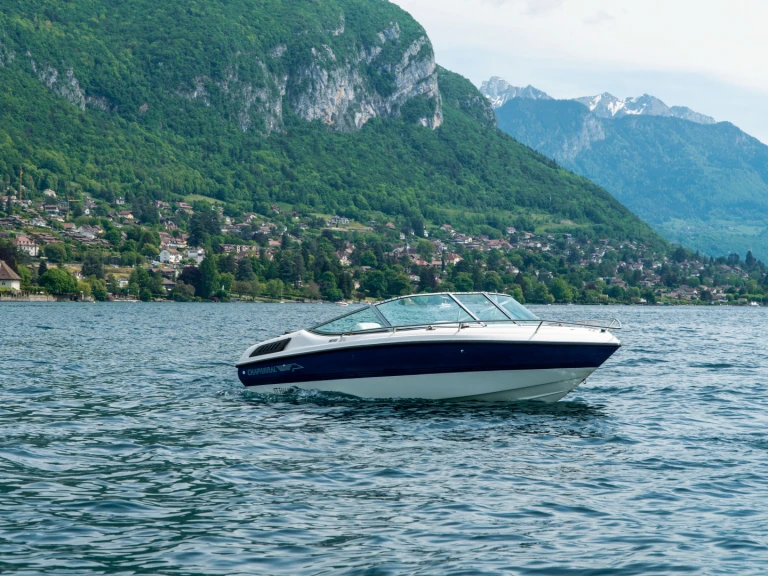 Location Bateau à moteur Chaparral avec permis