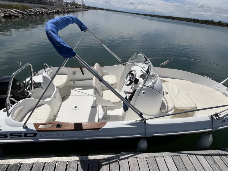Louer Bateau à moteur avec ou sans skipper Bénéteau à Port Leucate