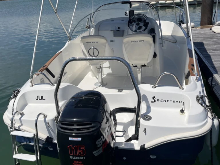 Bénéteau Flyer 550 Open a louer à Port Leucate
