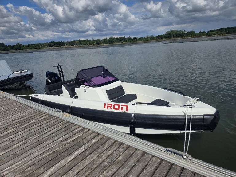 Location Bateau à moteur IRON BOATS  avec permis