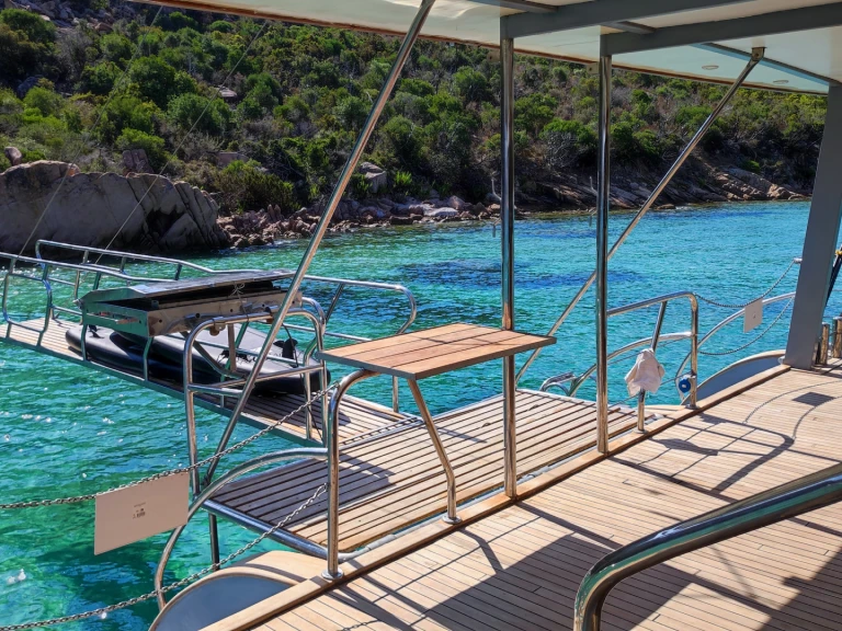 Location bateau Ozgur ozdemir one off à Naples sur Samboat