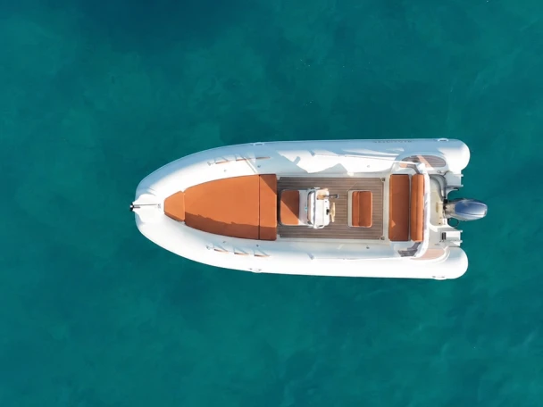 Ribmarine 585 a louer à Porto Rotondo