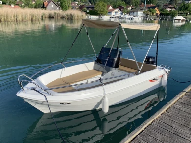 Pronajmout Motorová loď se skipperem či ne Valory v Annecy