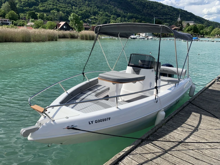 Location Bateau à moteur à Annecy - Aquabat Sport Line 19
