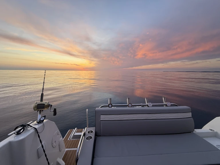 Jeanneau Merry Fisher 895 Cruiser a louer à Medulin