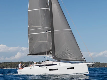 Location bateau Cres pas cher Sun Odyssey 350