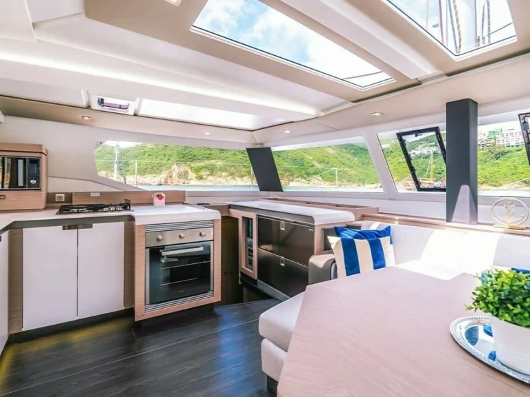 Location bateau Fountaine Pajot Tanna 47 à Ribishi sur Samboat