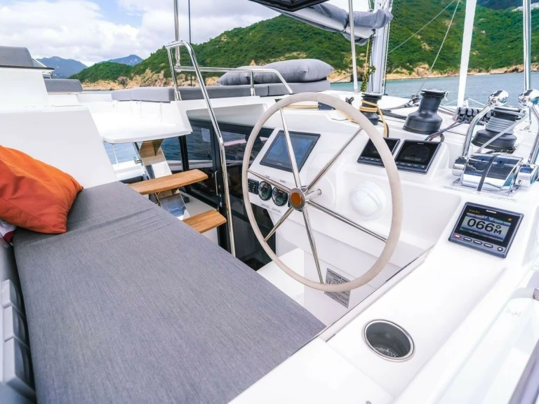 Louer Catamaran avec ou sans skipper Fountaine Pajot à Le Marin