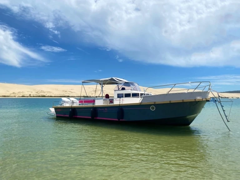 Location Bateau à moteur Beacher avec permis