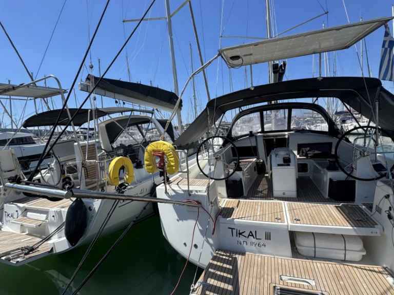 Louer Voilier avec ou sans skipper Jeanneau à Lefkáda