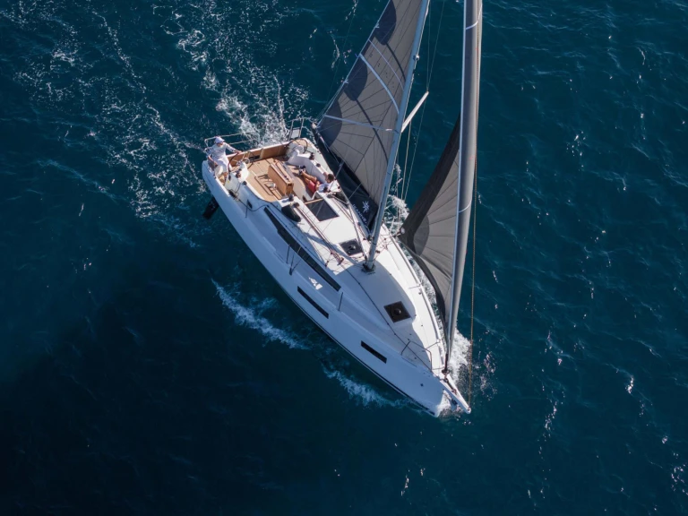 Location à Biograd na Moru - Jeanneau Sun Odyssey 350 sur SamBoat