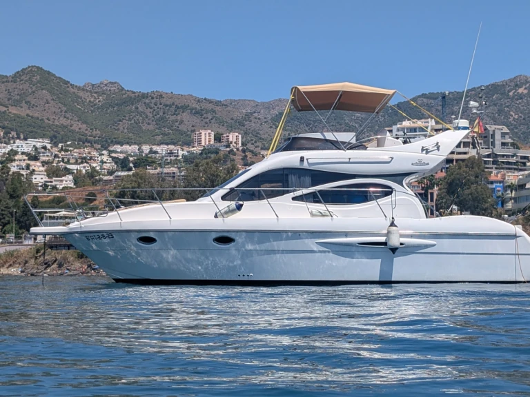 Bateau à moteur à louer à Fuengirola au meilleur prix