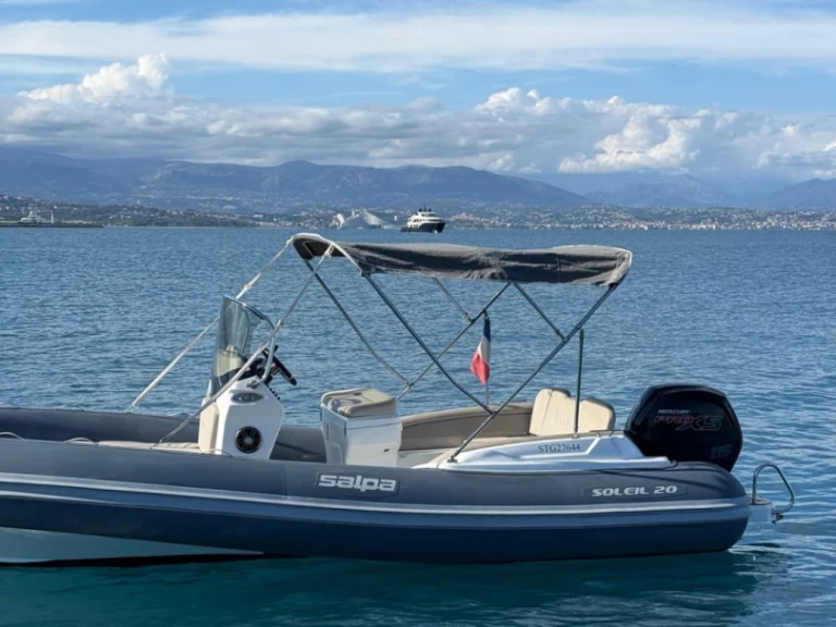 Location Semi-rigide Salpa avec permis