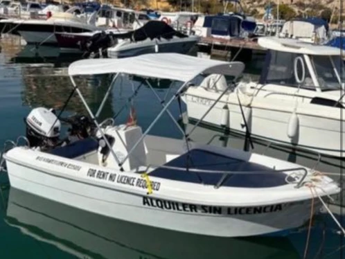 Location Bateau à moteur Estable avec permis