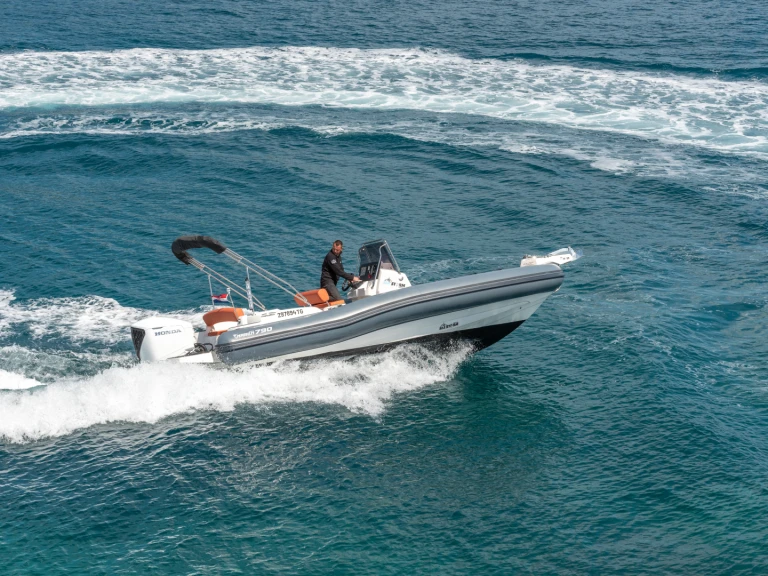 Location bateau Marlin Boat 790 Pro Dynamic à Trogir sur Samboat
