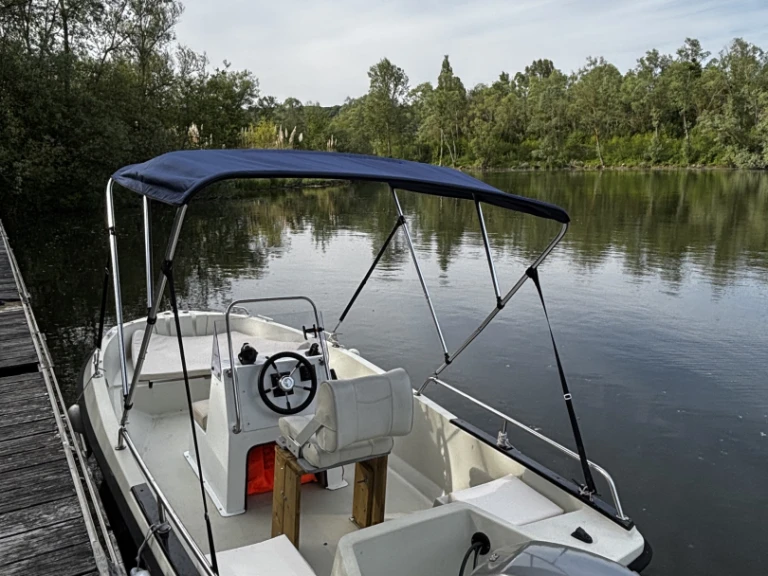 Bateau à moteur à louer à Villennes-sur-Seine au meilleur prix