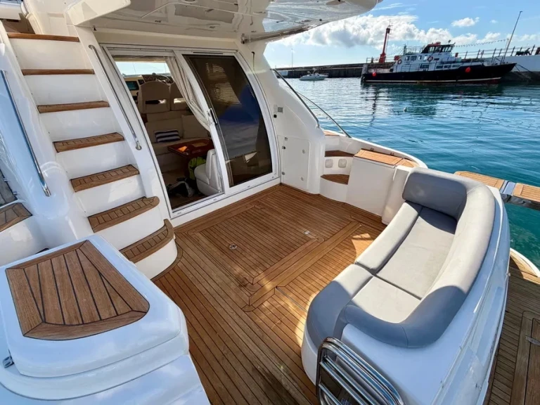 Location Yacht à Antibes - Sealine F425 