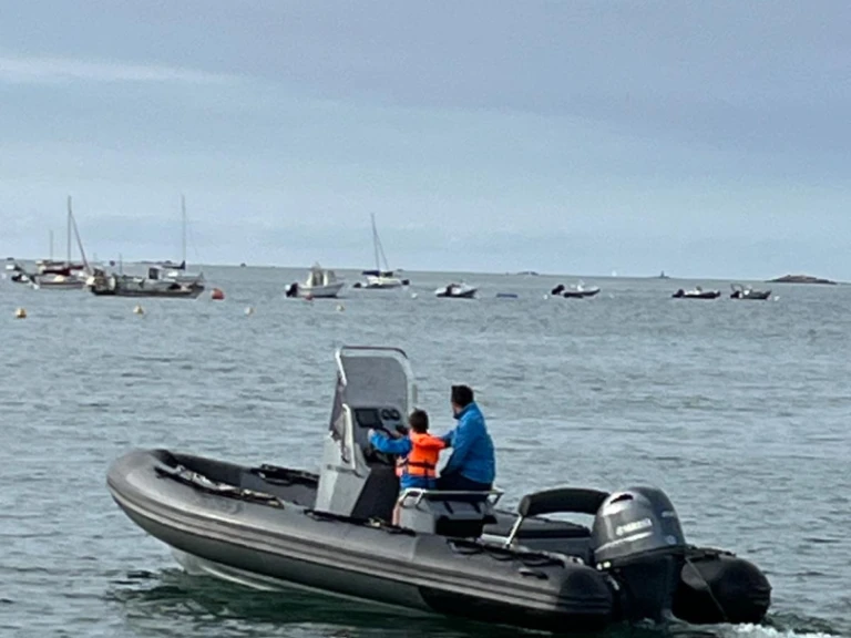 Semi-rigide à louer à Carantec au meilleur prix