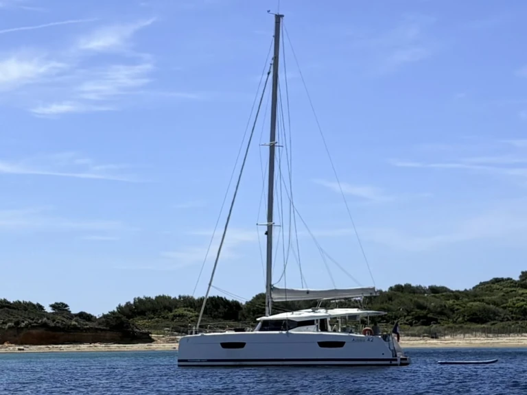 Location bateau Fountaine Pajot Astrea 42 à Porquerolles sur Samboat