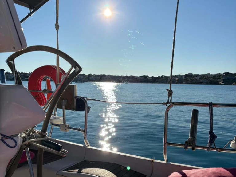 Location bateau Saint-Laurent-du-Var pas cher Hunter 38