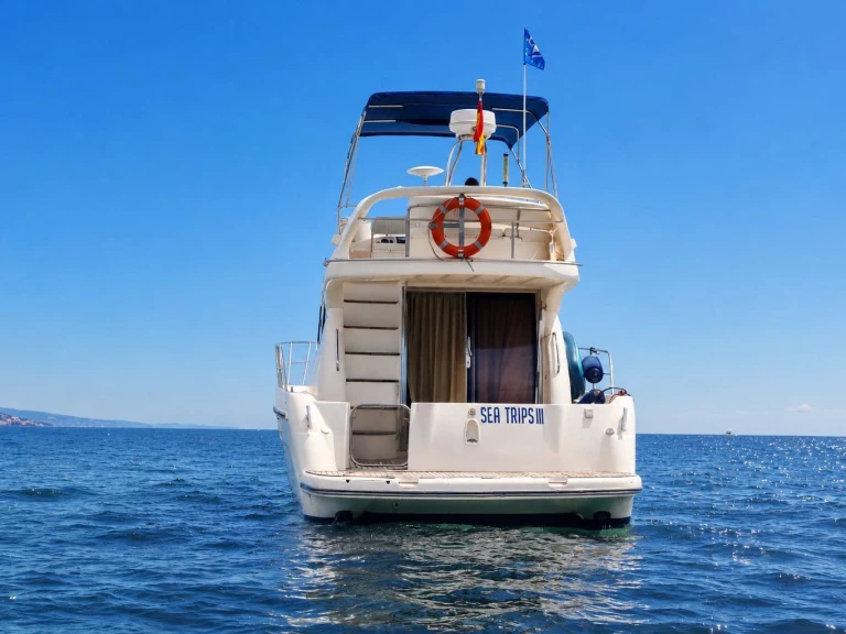 Louez un ASTINOR Astinor 34 Cruiser à Fuengirola