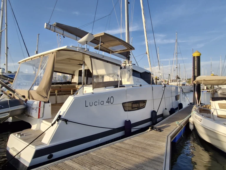 Location bateau Fountaine Pajot Lucia 40 à Rota sur Samboat