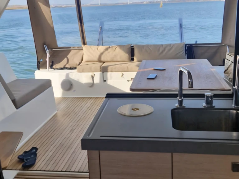 Location Catamaran Fountaine Pajot avec permis